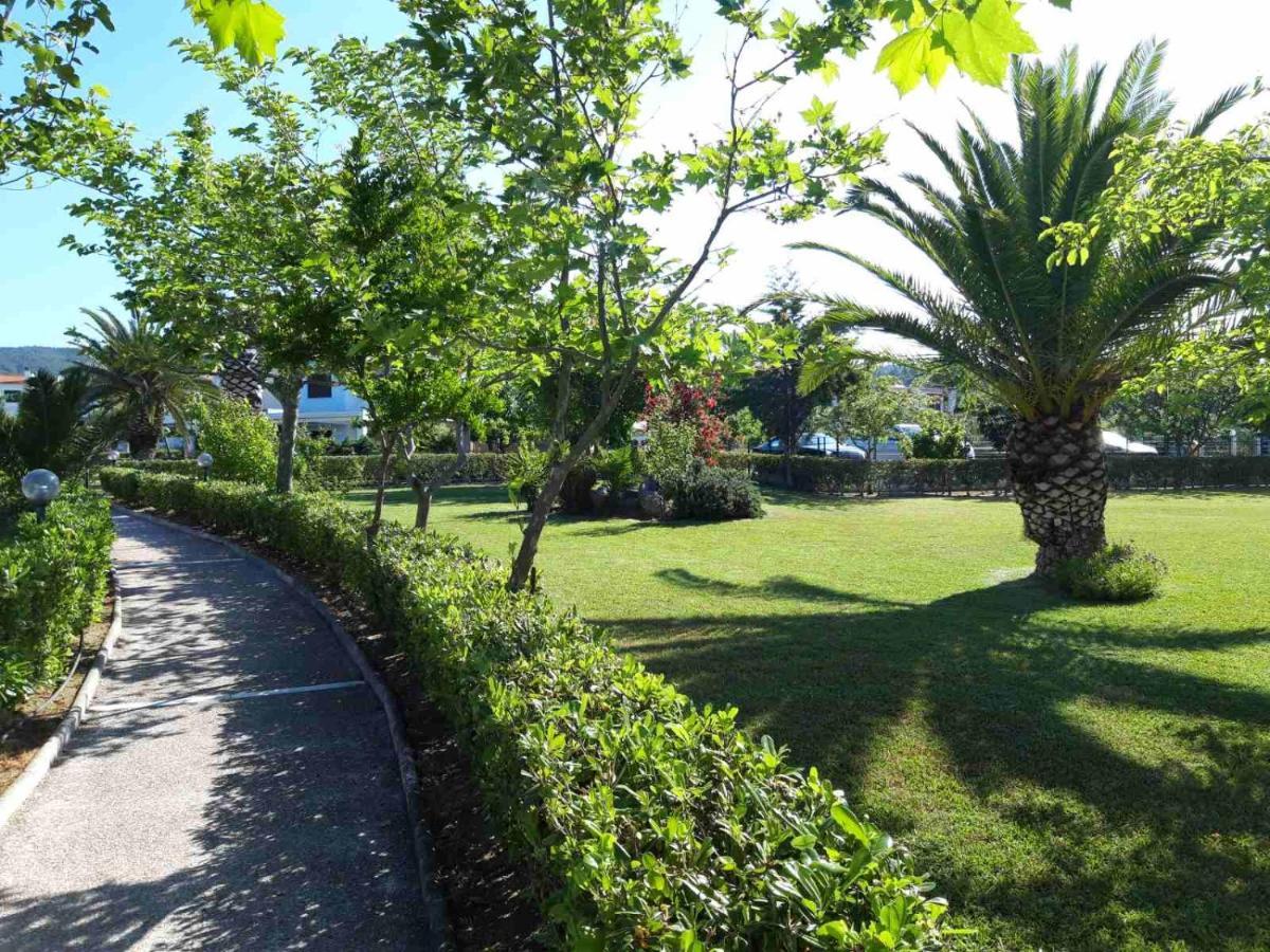 Villa 3Ω Nea Skioni Exterior photo